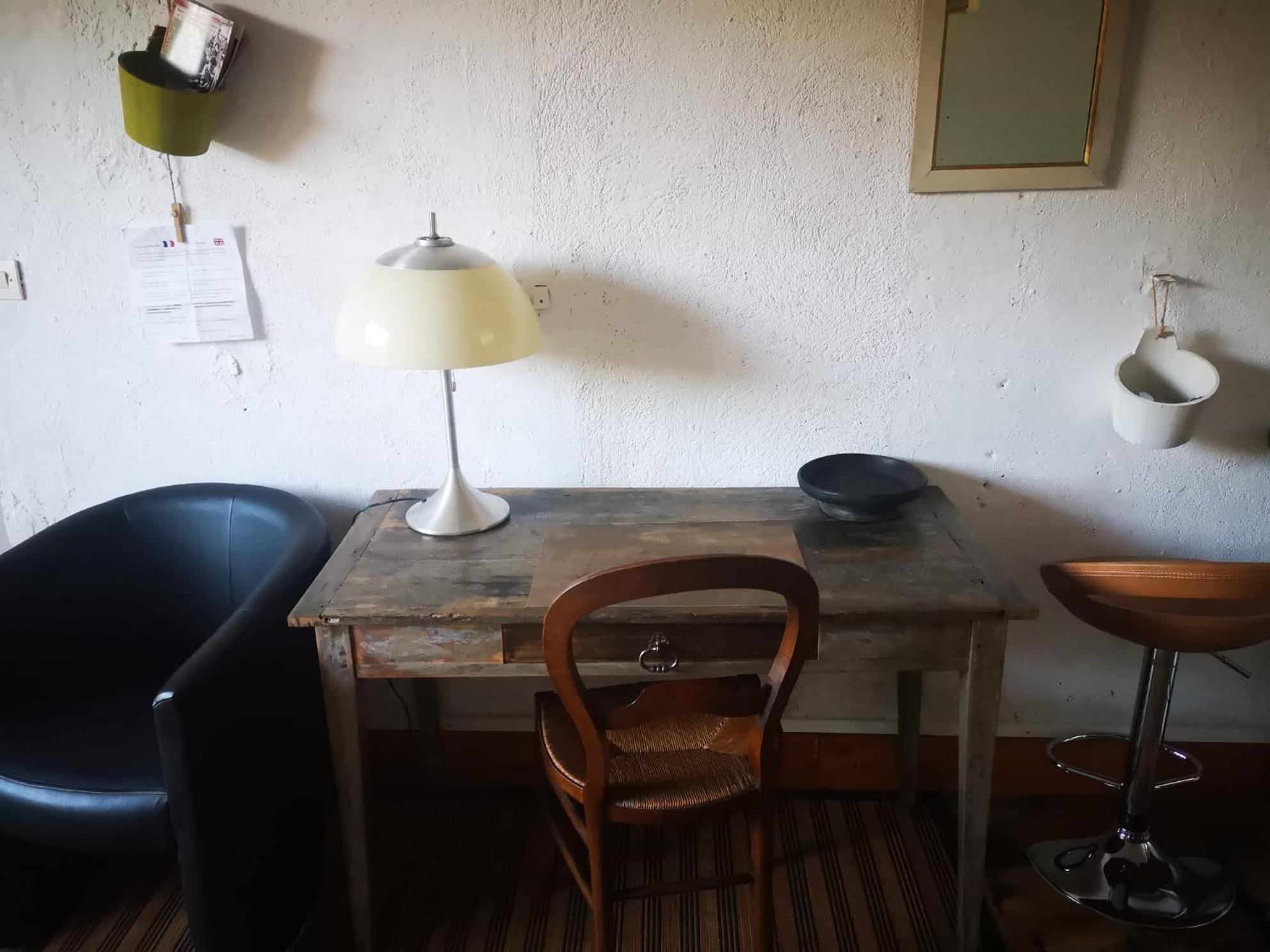 Chambres Avec Salle De Bains Et Cuisine En Centre Ville Argenton Sur Creuse Exterior foto
